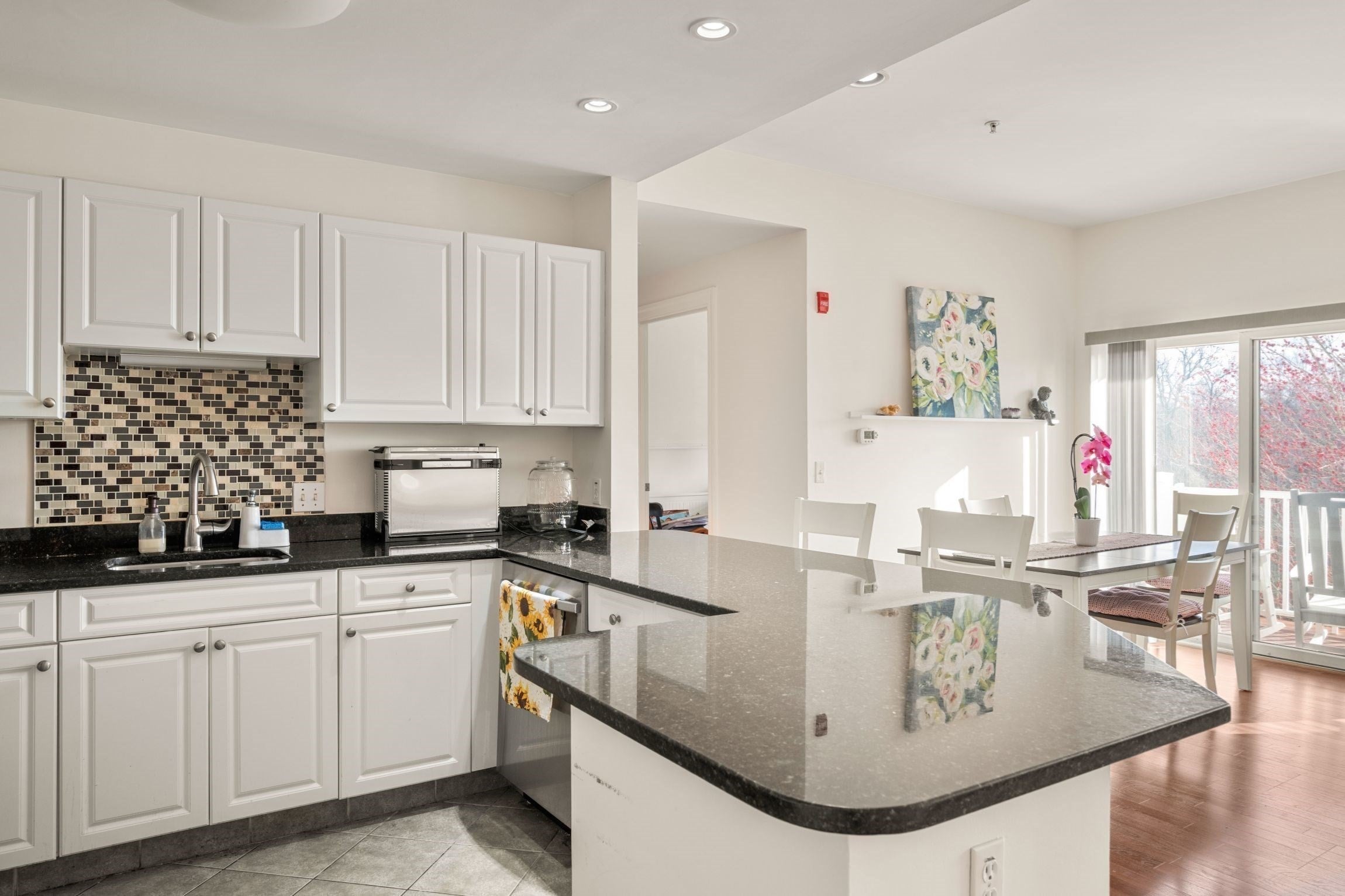 614 Pond Street 2306