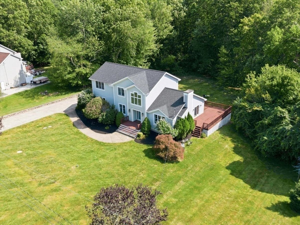 48 Hummingbird Lane