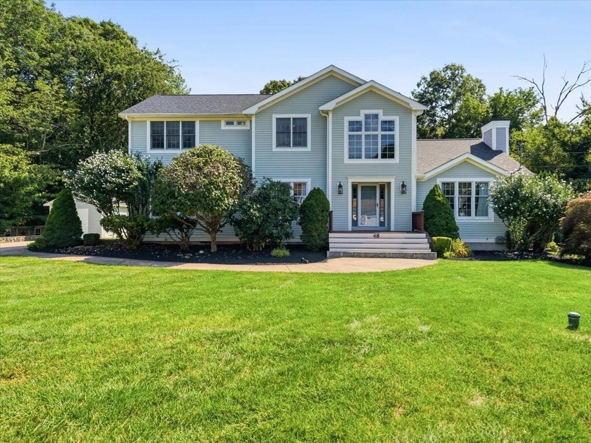 48 Hummingbird Lane