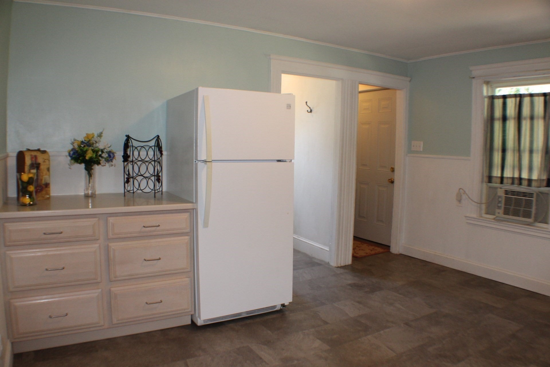 120 Glendale Rd #1, Quincy, MA, 120 Glendale Rd #1, Quincy, MA Photo #4