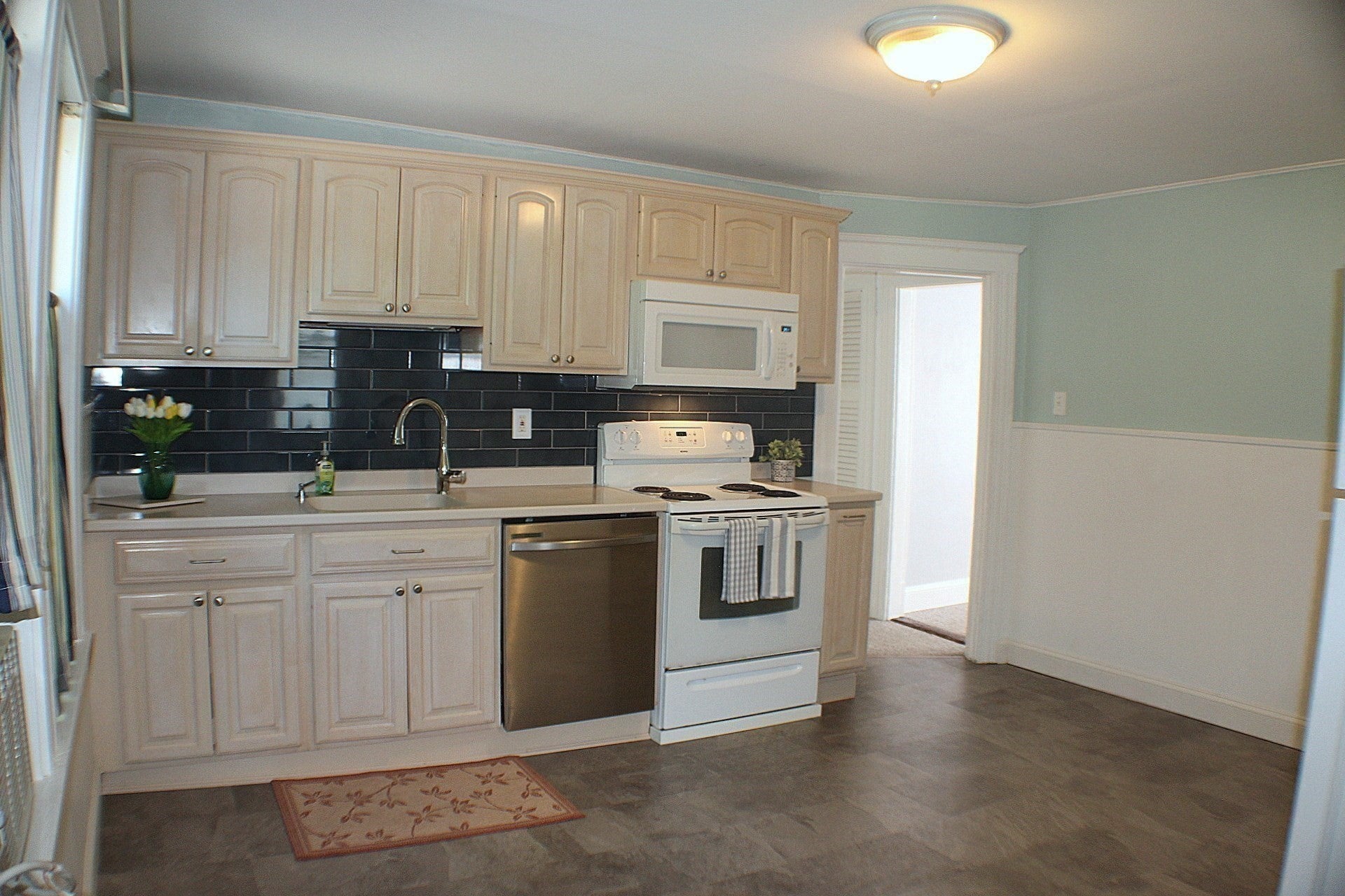 120 Glendale Rd #1, Quincy, MA, 120 Glendale Rd #1, Quincy, MA Photo #3