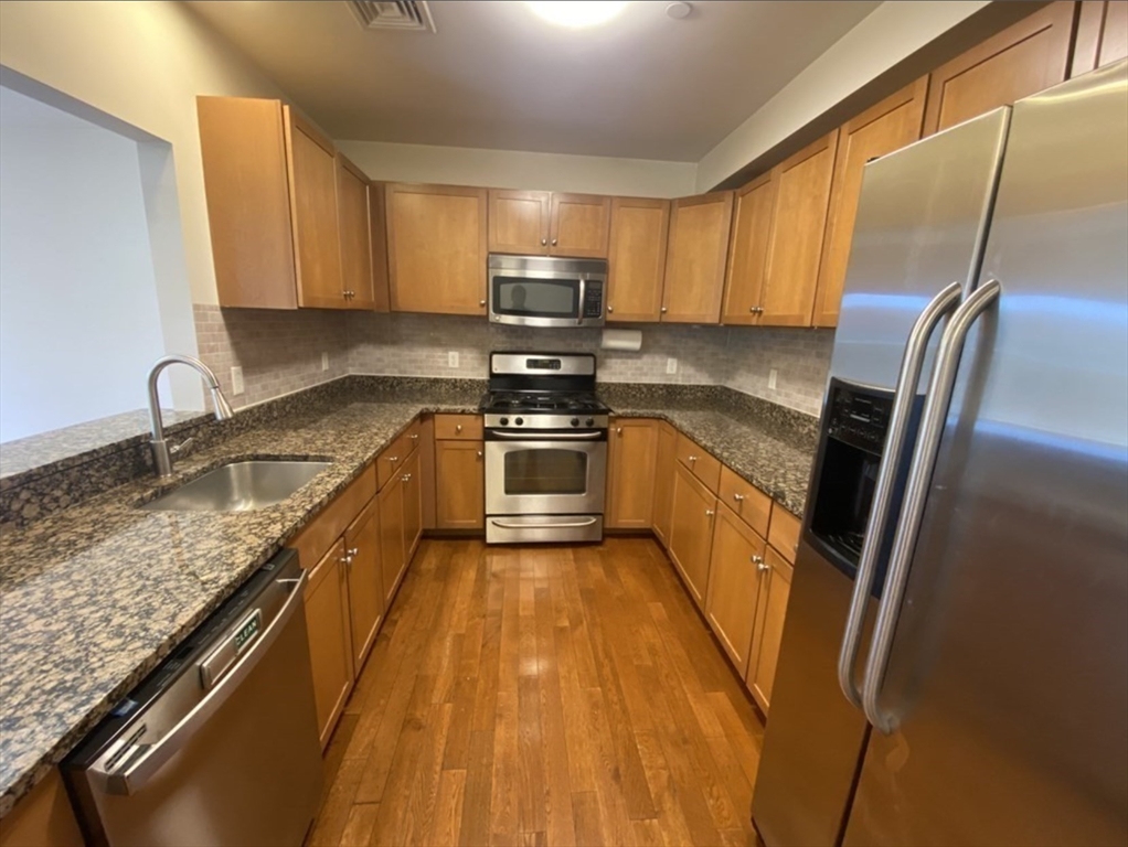 391 Pleasant Street 307