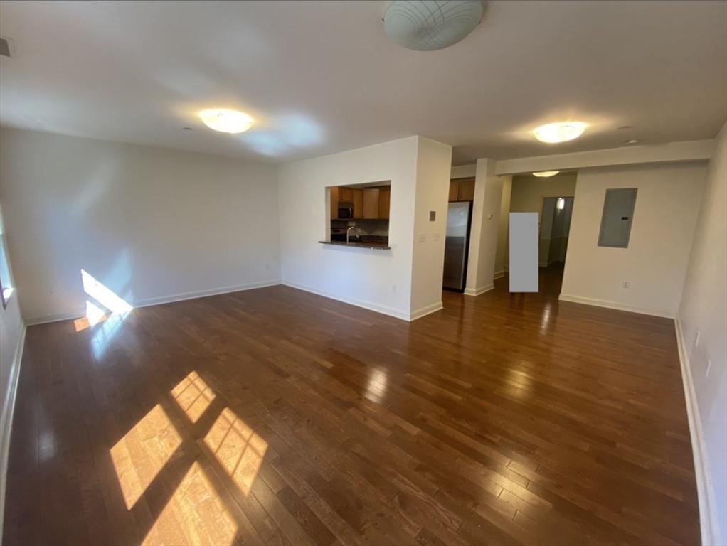 391 Pleasant Street 307