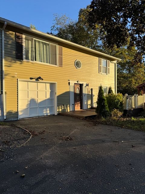 25 Advent St North Kingstown RI 02852