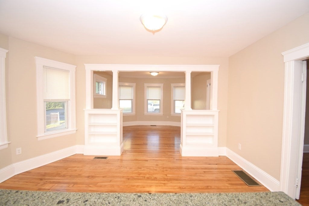 3 South Buffum ST #1, Worcester, MA, 3 South Buffum ST #1, Worcester, MA Photo #5
