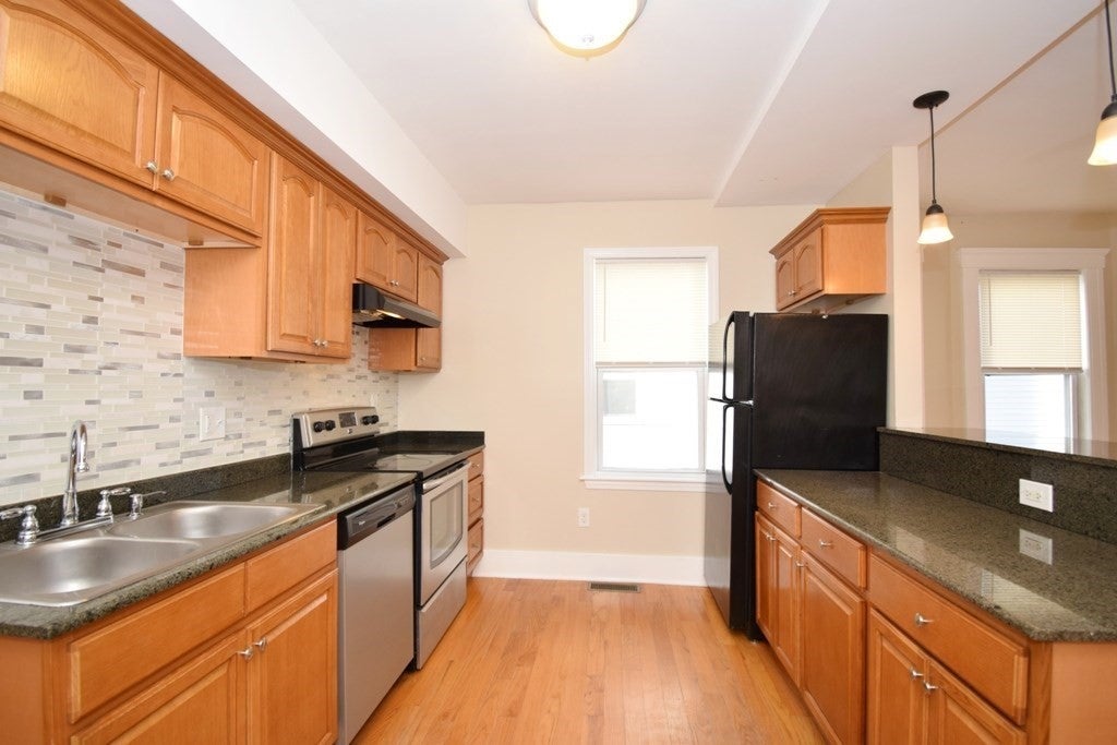 3 South Buffum ST #1, Worcester, MA, 3 South Buffum ST #1, Worcester, MA Photo #9