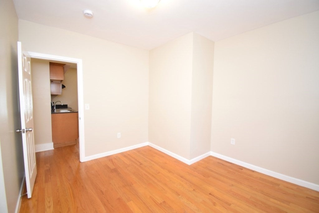3 South Buffum ST #1, Worcester, MA, 3 South Buffum ST #1, Worcester, MA Photo #17