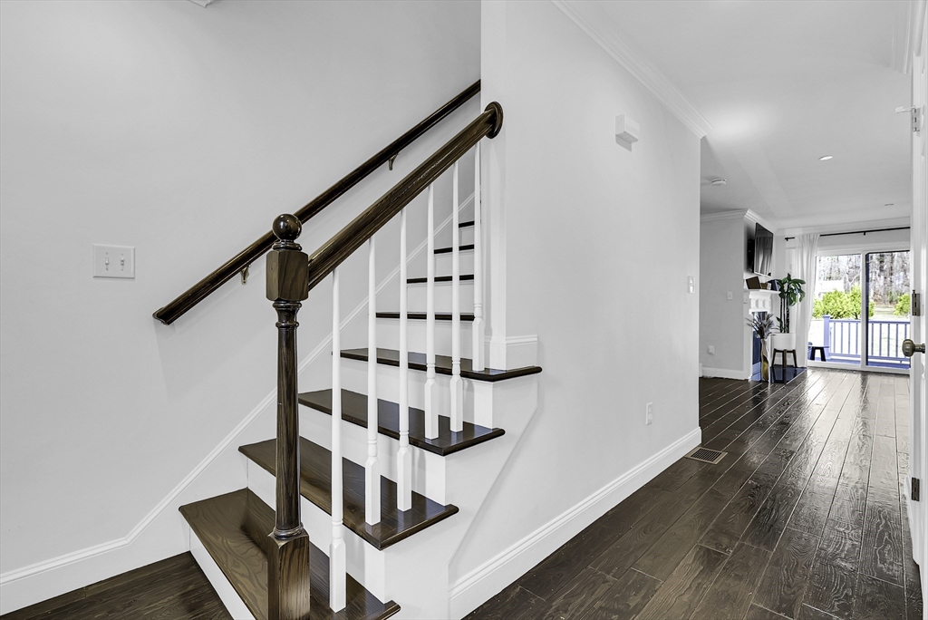 228 Laurelwood Dr A