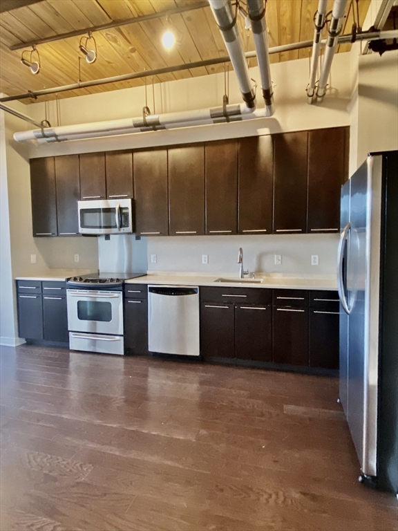 1245 Adams Street B503
