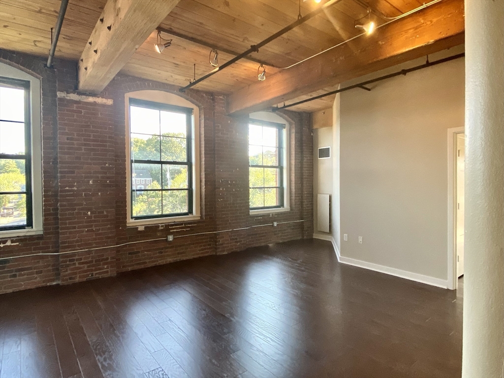 1245 Adams Street B503