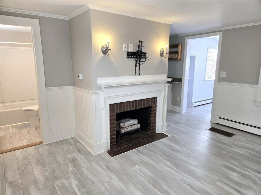 39 Alden Way