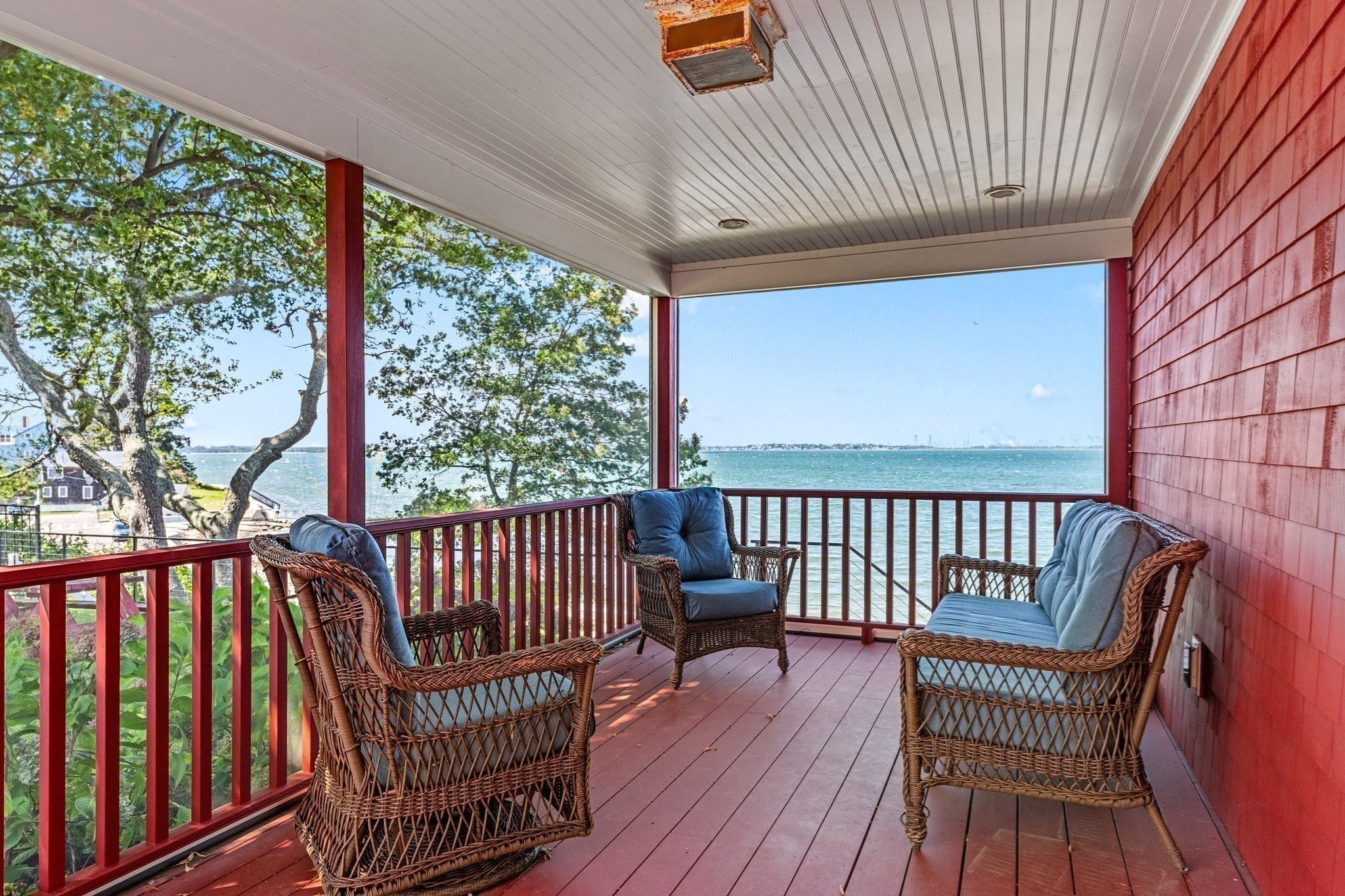 20 Bay View Ave