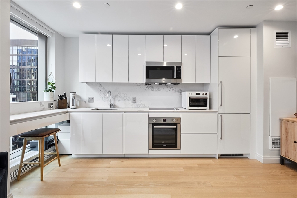 133 Seaport Blvd 1621