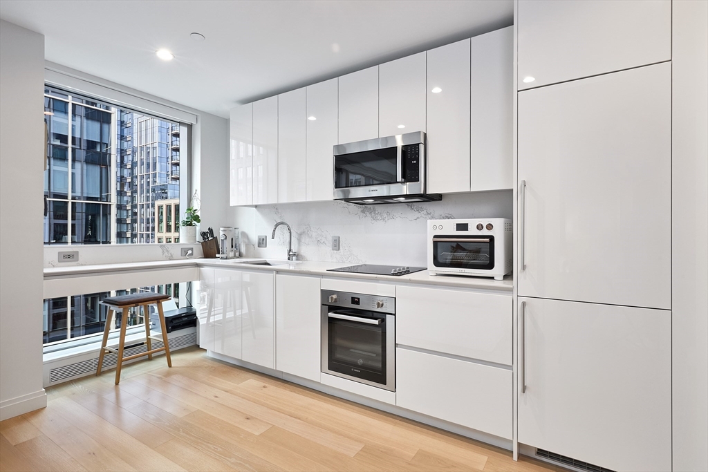 133 Seaport Blvd 1621