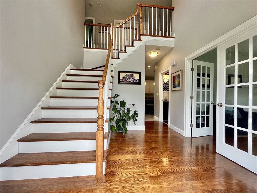 120 W Pond St