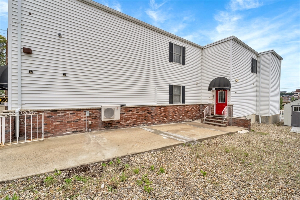 131 Beacon St 4