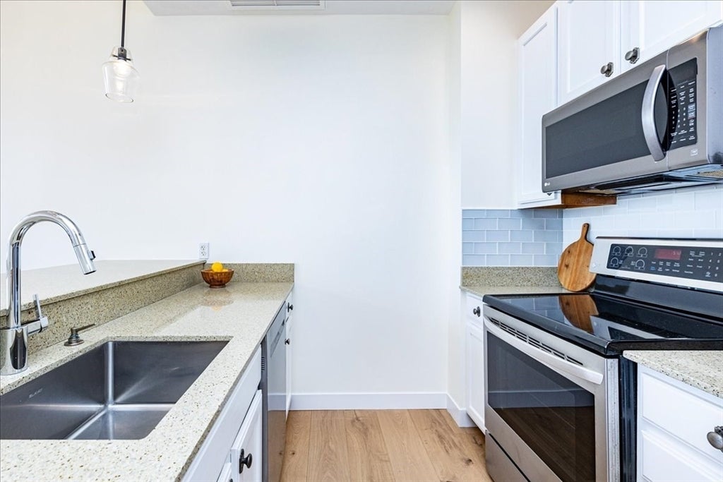 145 Glenwood St #305, Malden, MA Photo #17