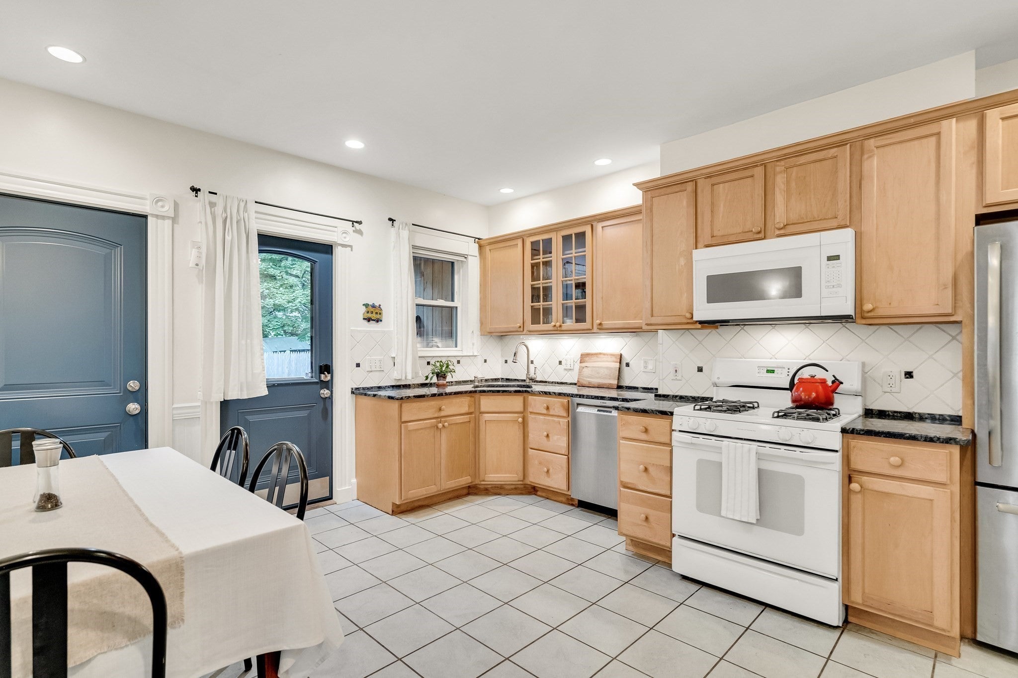 124 Chestnut St #1, Brookline, MA, 124 Chestnut St #1, Brookline, MA Photo #2