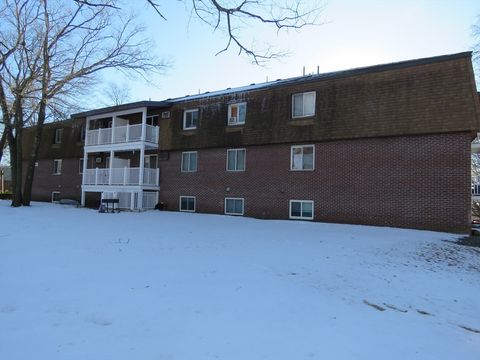 7 Wildwood St 21 Dracut MA 01826