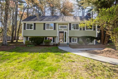 23 Roger Belanger Dr Bellingham MA 02019