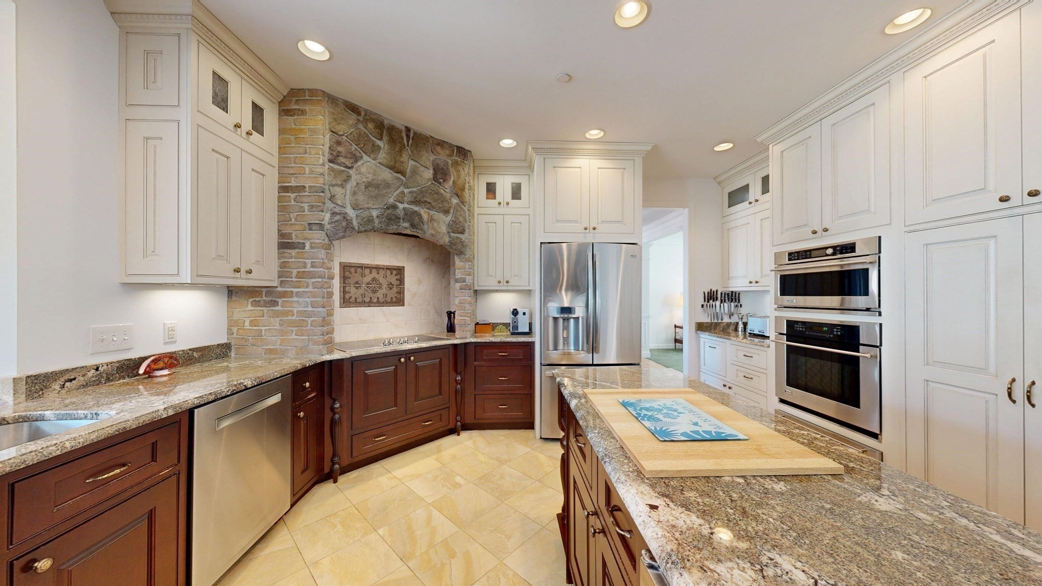 138 Amberville Rd, North Andover, MA Photo #7