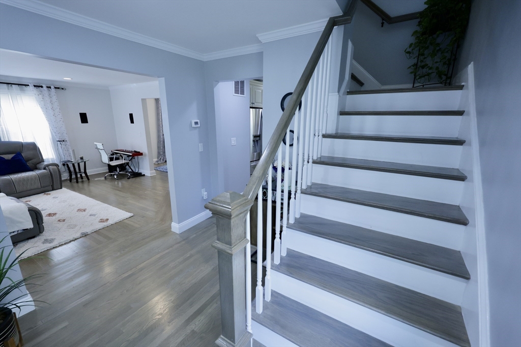 21 Florence Ave
