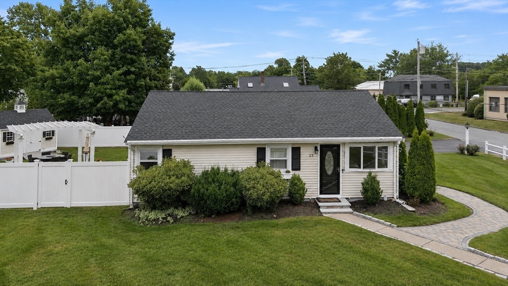 15 Riverside Ct