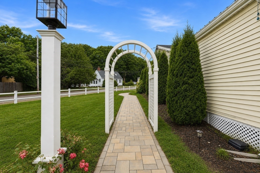 15 Riverside Ct