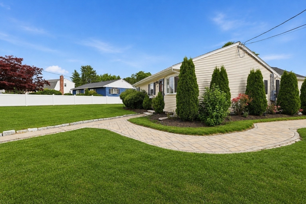15 Riverside Ct