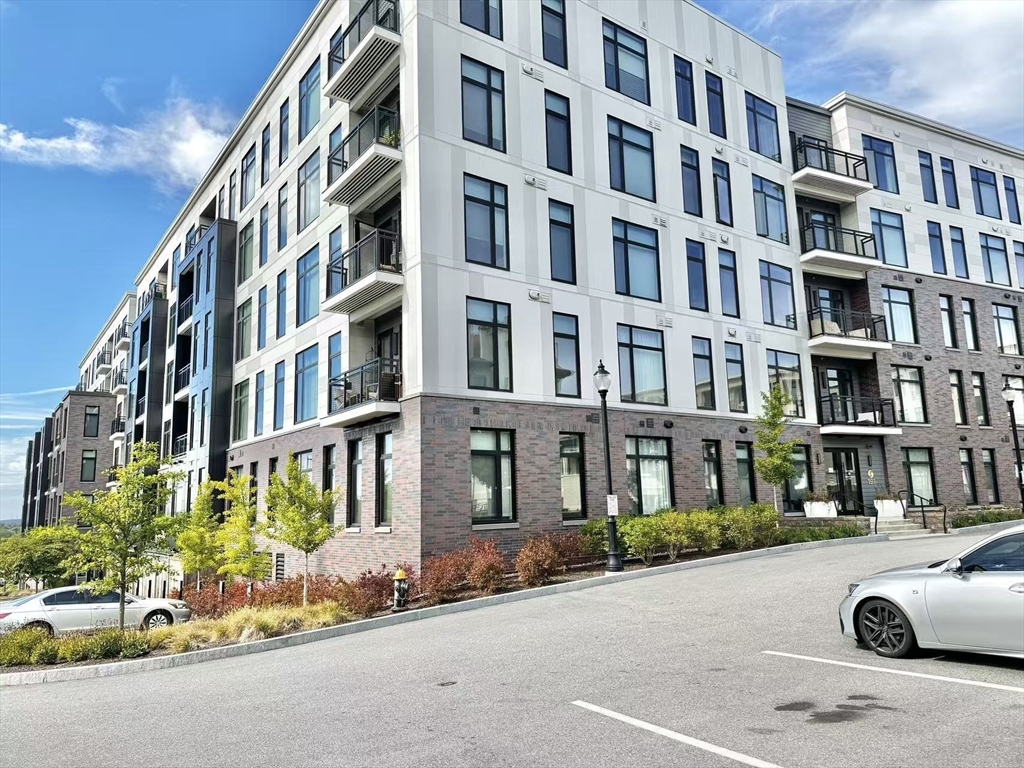 191 Washington St 413