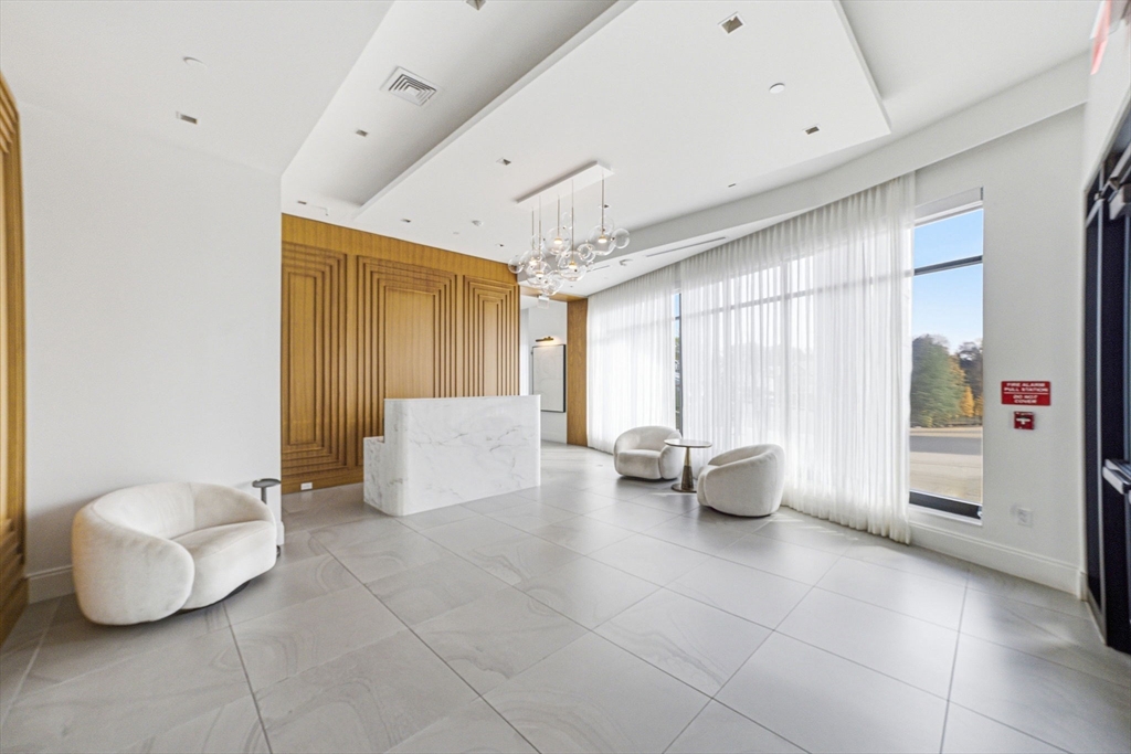 191 Washington St 413