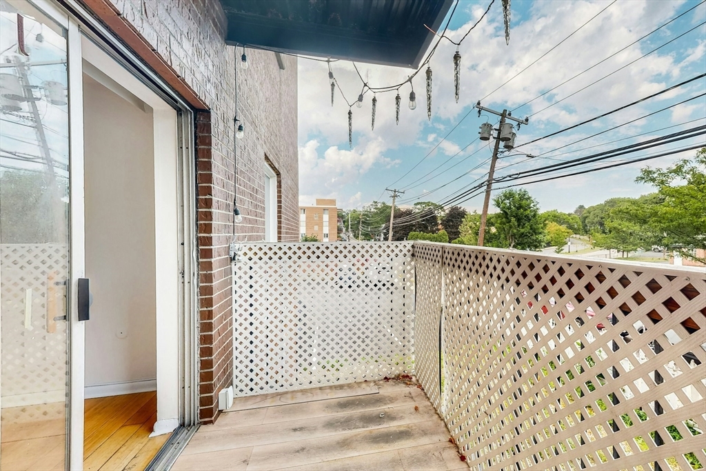 175 Clare Ave B7