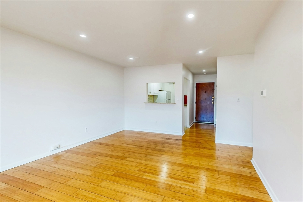 175 Clare Ave B7