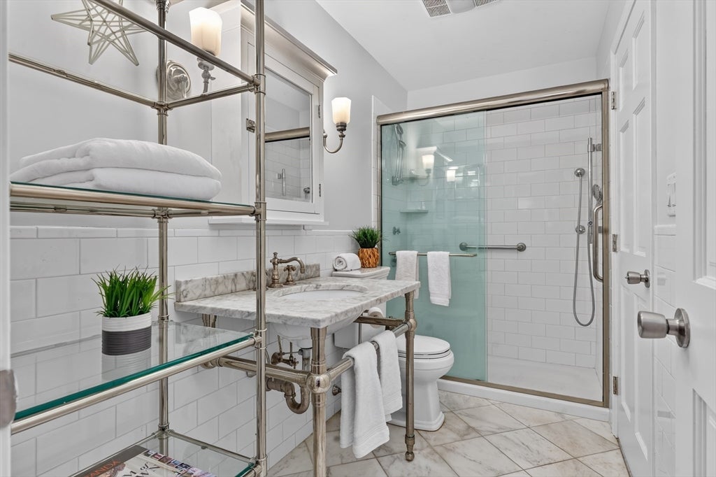 1501 Tuckers Lane #1501, Hingham, MA Photo #11