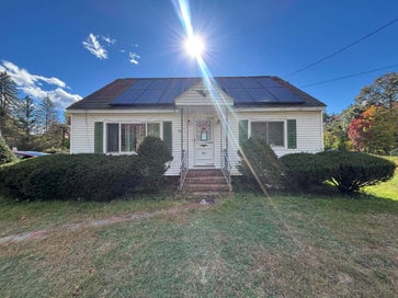 251 Primrose Hill Rd Dracut MA 01826