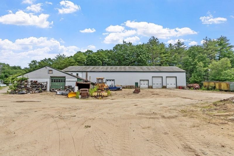 4 Brookside Rd