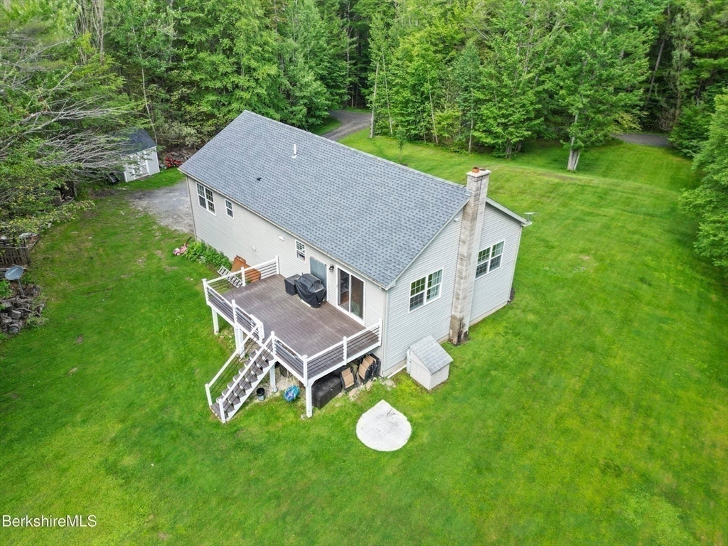 32 Scott Rd