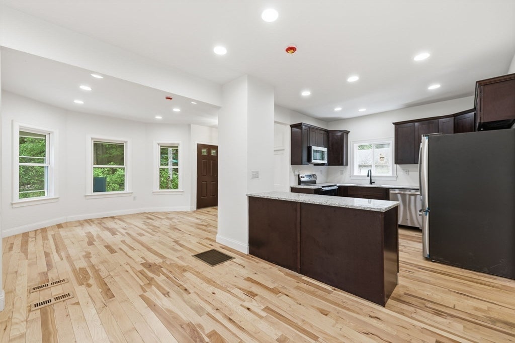71 Cottage Street, Boston, MA, 71 Cottage Street, Boston, MA Photo #14