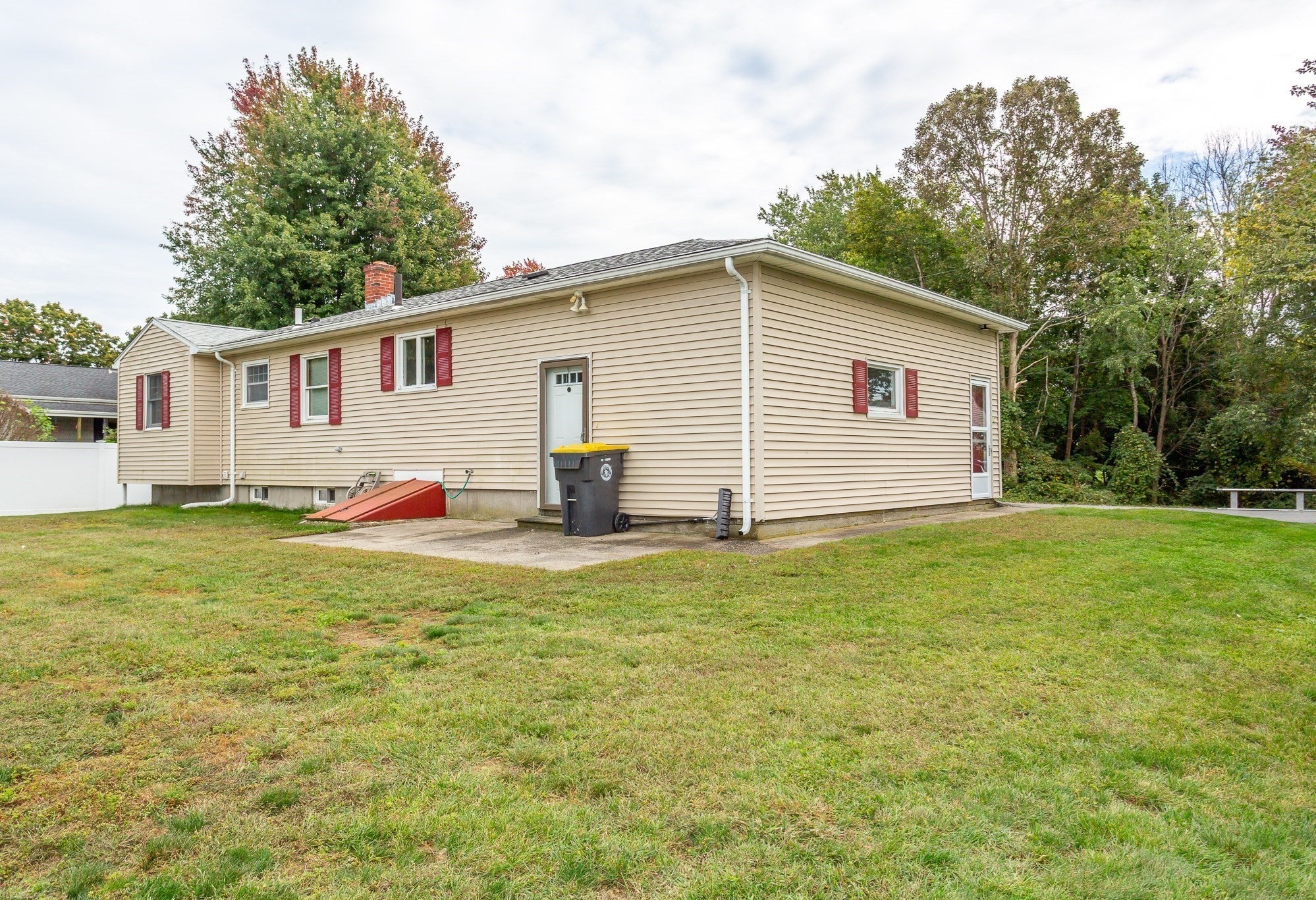 26 Midland Rd, Somerset, MA, 26 Midland Rd, Somerset, MA Photo #6