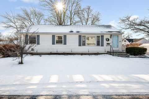 22 Barry Ave Dracut MA 01826