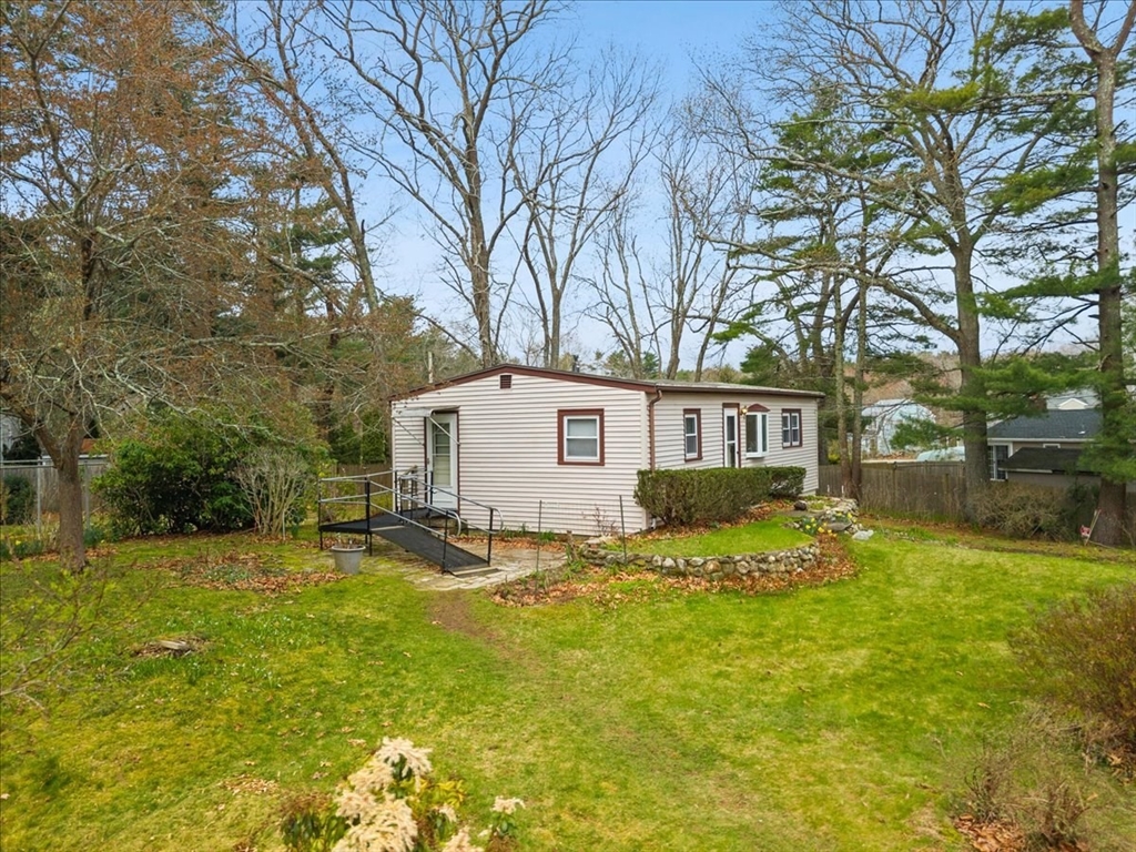 1 Emond Ave