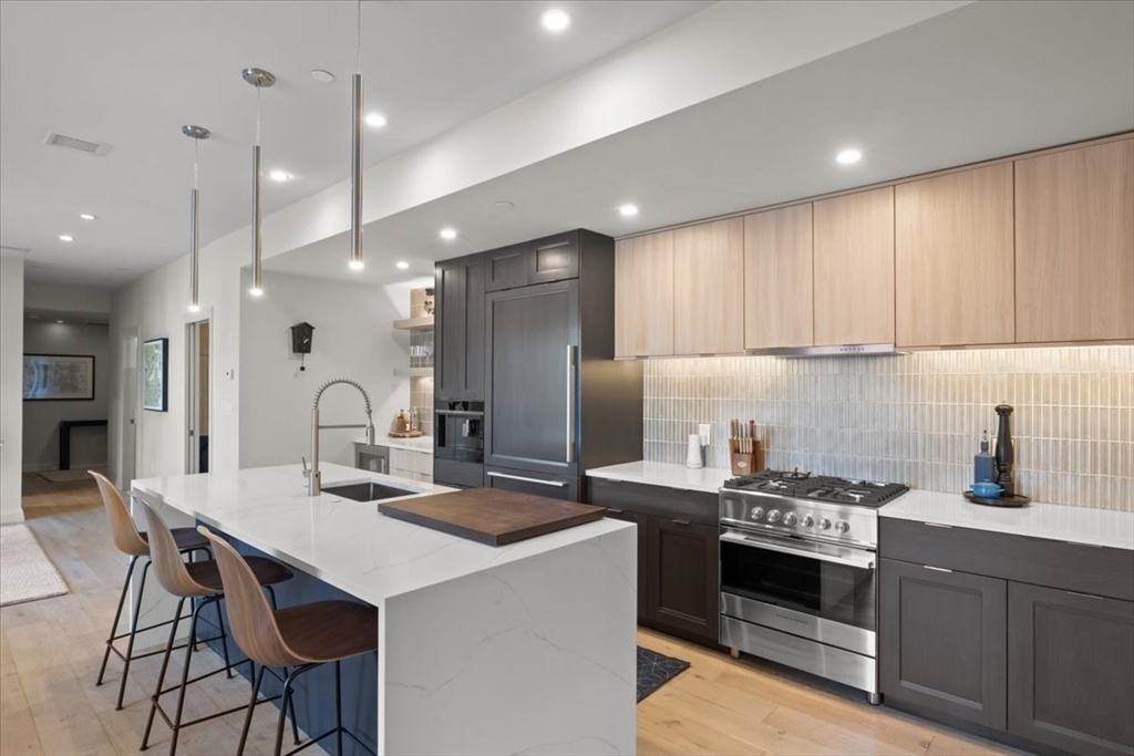 46 Belgrade Ave 2