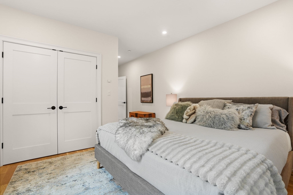 12 Everett St #1, Boston, MA Photo #17
