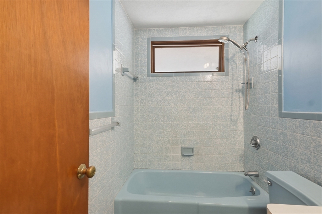 12 Bennett Rd, Watertown, MA, 12 Bennett Rd, Watertown, MA Photo #10