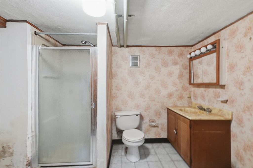 12 Bennett Rd, Watertown, MA, 12 Bennett Rd, Watertown, MA Photo #11