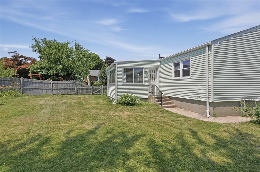 12 Bennett Rd, Watertown, MA, 12 Bennett Rd, Watertown, MA Photo #14