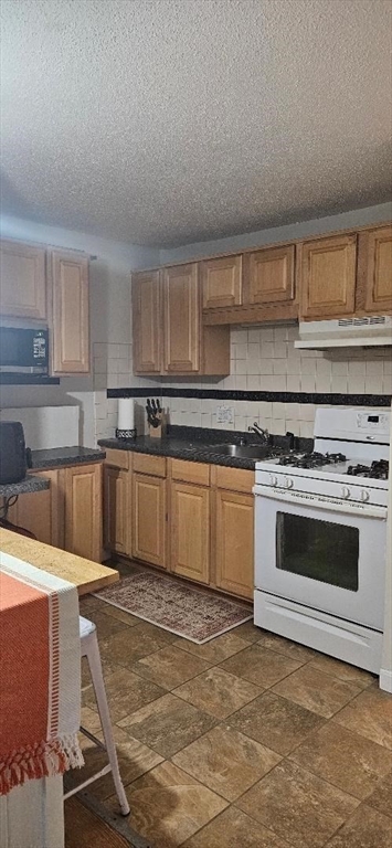 5 Greenbriar Dr 105