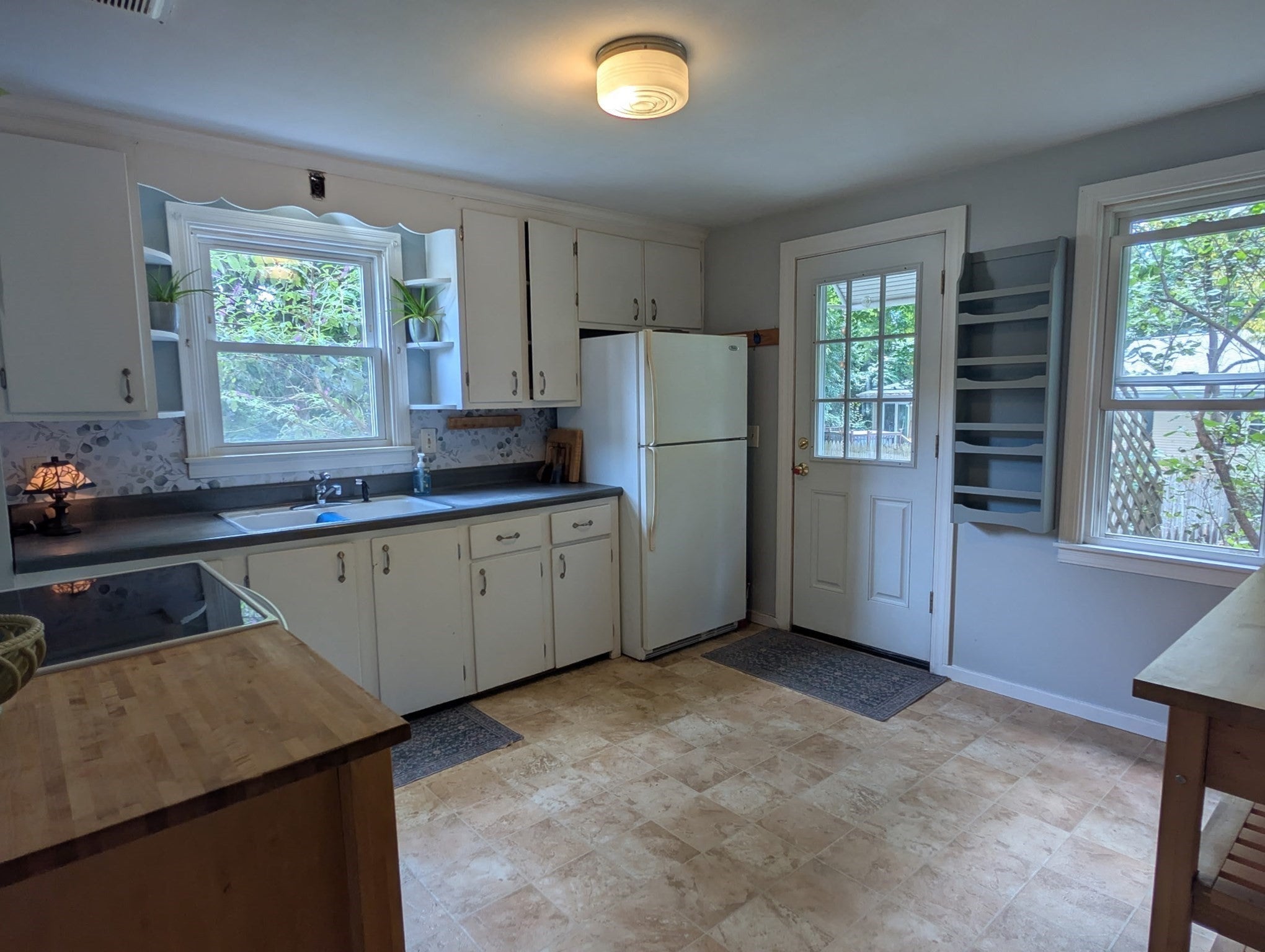 12 Linda St, South Hadley, MA, 12 Linda St, South Hadley, MA Photo #2