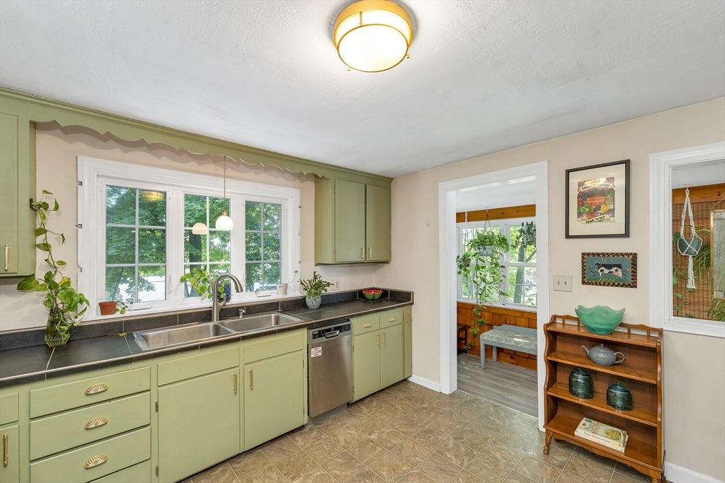 121 Elm St, Methuen, MA, 121 Elm St, Methuen, MA Photo #8