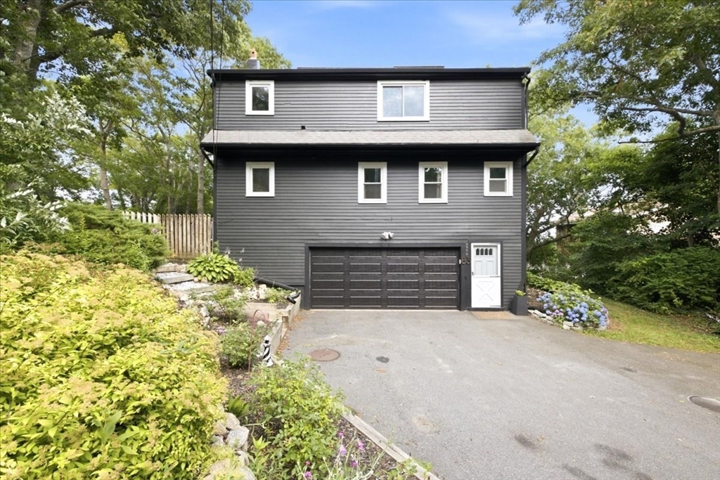 83 Hillside Dr